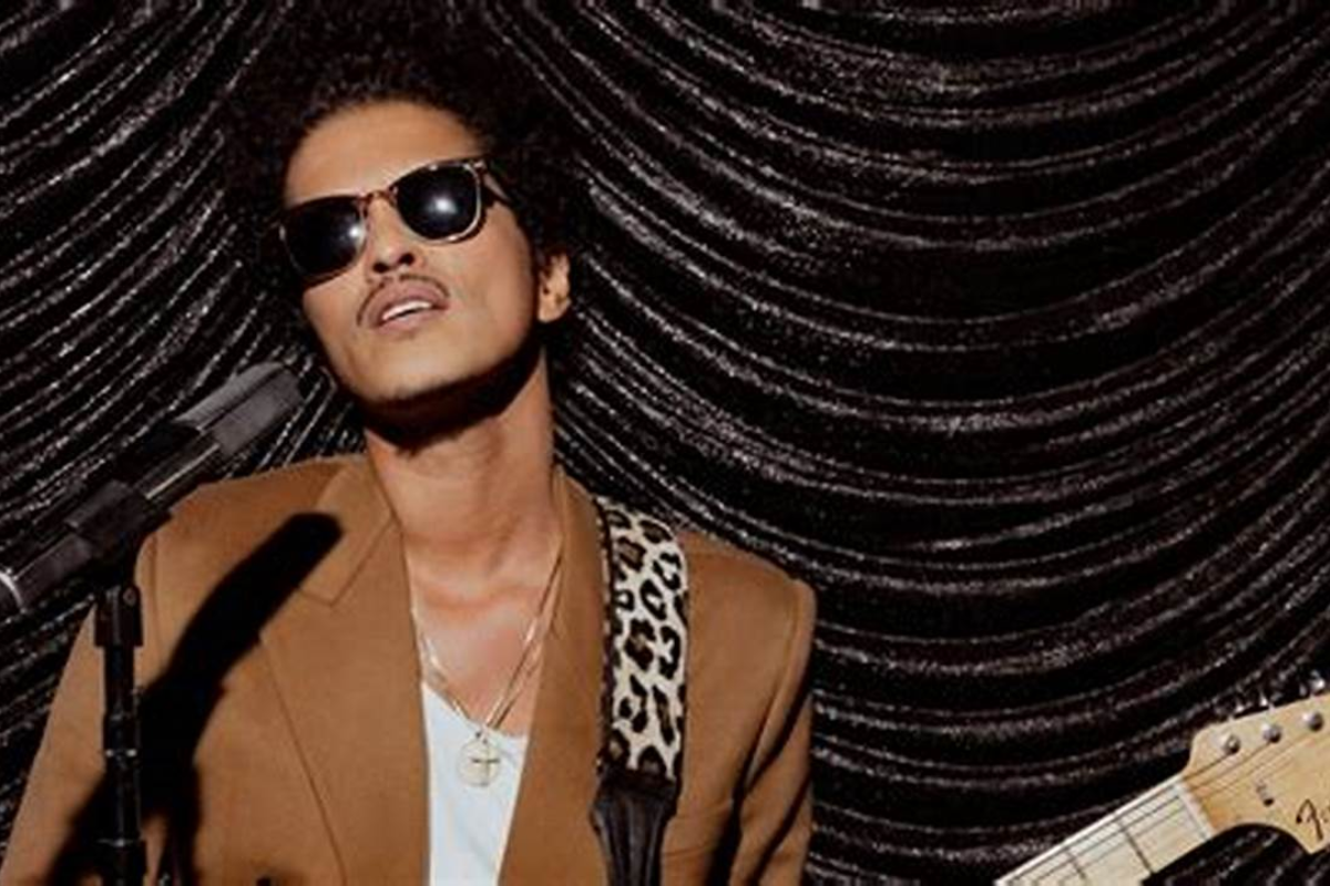 Bruno Mars planeja festejar seu aniversário no Brasil: 'Preparem-se'