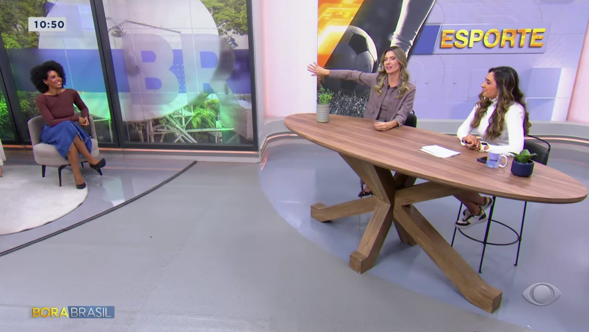 Cynthia Martins, Patrícia Rocha e Mirelle Moschela durante o Bora Brasil, ao vivo (Créditos: Reprodução/Band)