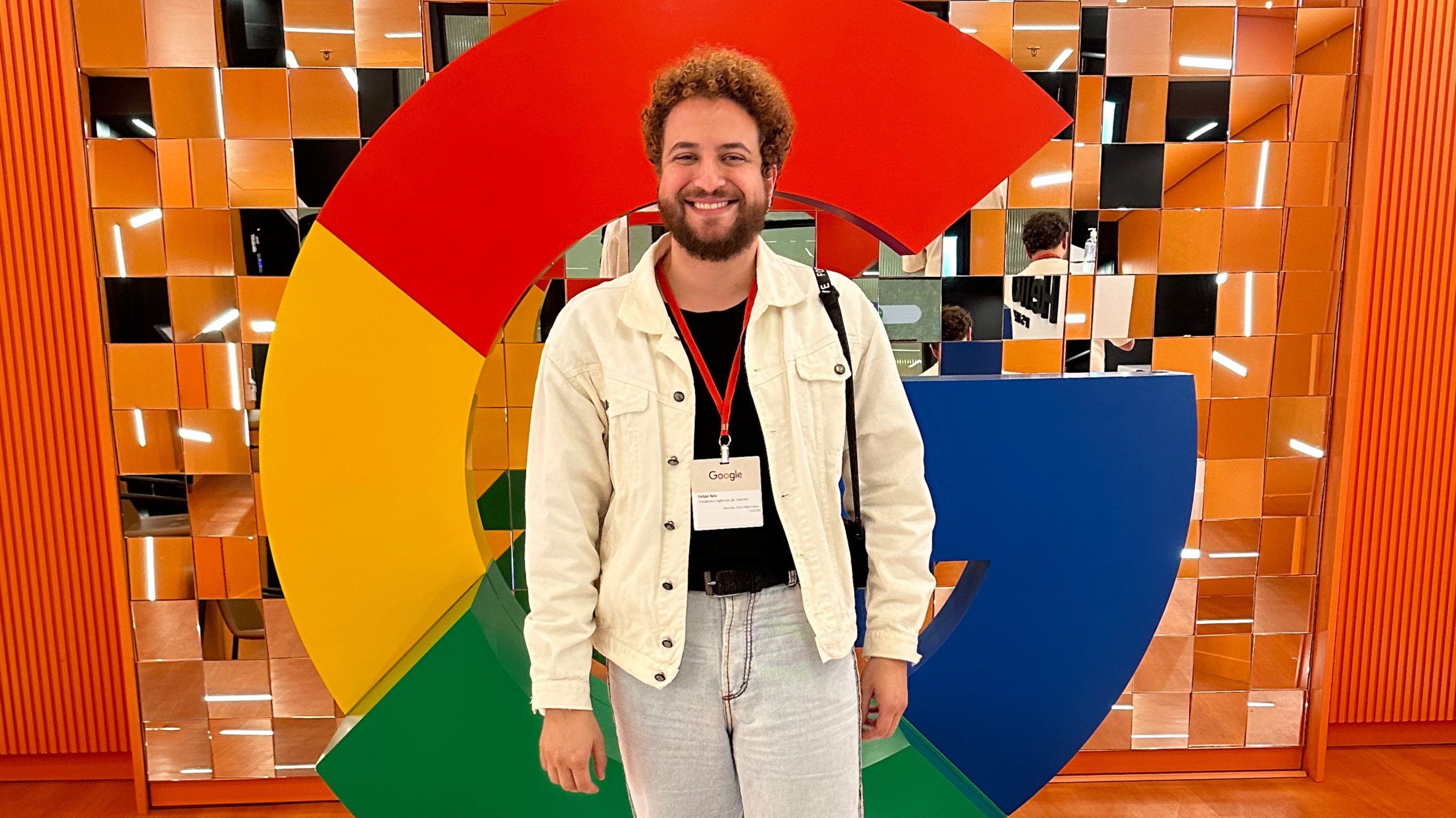 O jornalista e apresentador durante evento do Youtube na sede do Google Brasil