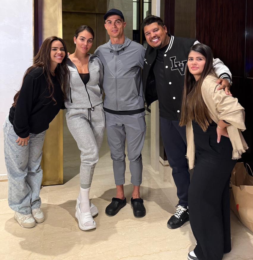 Georgina, Cristiano Ronaldo, Lucas Tylty, Roberta, e Gabily (Foto: Reprodução)
