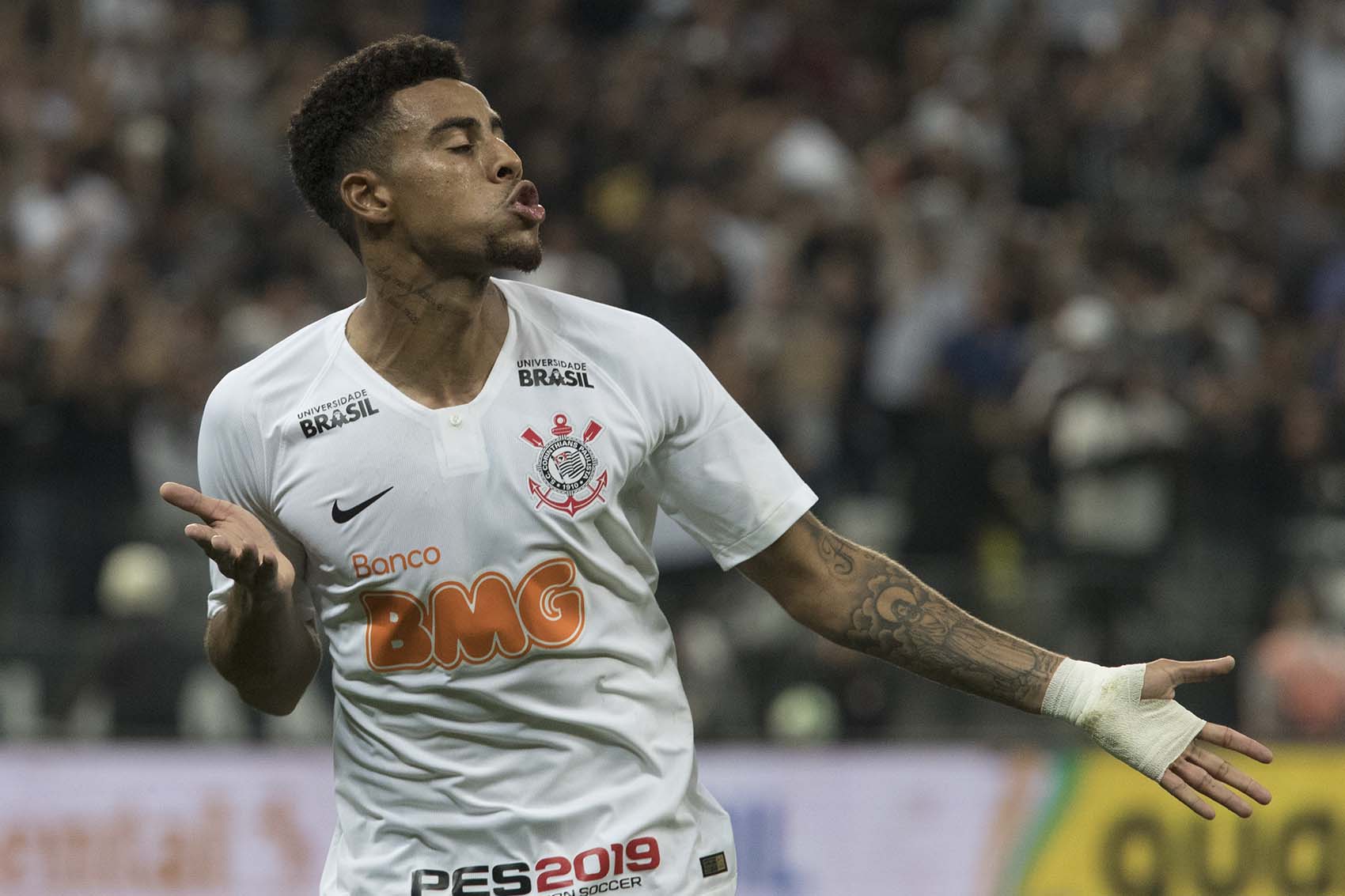 Com Corinthians, RedeTV! explode no Ibope e derrota a Globo na audiência. (Foto: Daniel Augusto Jr. / Ag. Corinthians)