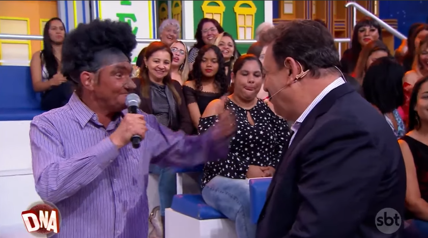 Marquito dá bronca em Ratinho durante programa no SBT. (Foto: Reprodução)