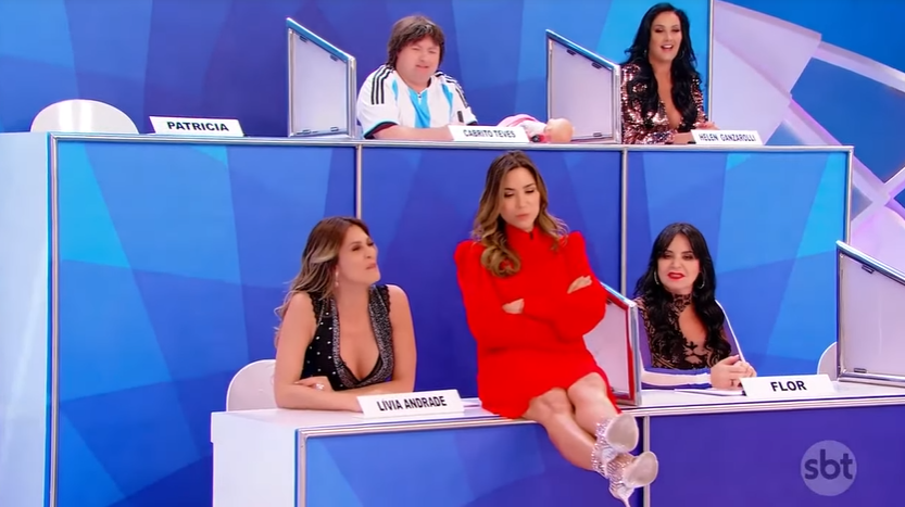 Lívia Andrade também fazia parte do time do Jogo dos Pontinhos, no Programa Silvio Santos do SBT (Créditos: Reprodução)