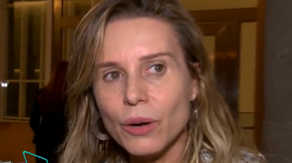 A atriz Paula Bularmaqui falou sobre o seu namoro com um homem bem mais novo. (Foto: Reprodução)