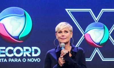 A apresentadora Xuxa Meneghel já declarou que está de saída da Record e seu retorno para a Globo pode ser certo (Créditos: Reprodução)