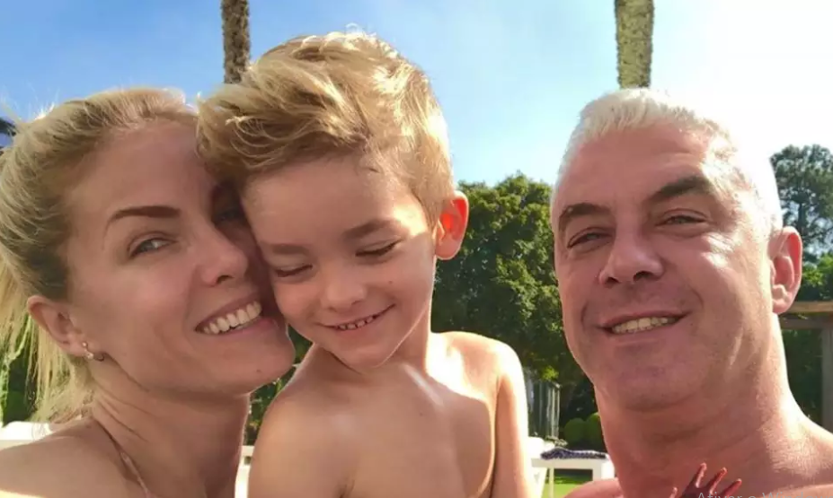 Ana Hickmann com o filho, Alezinho, e o marido, o empresário Alexandre Correa. (Foto: Reprodução)