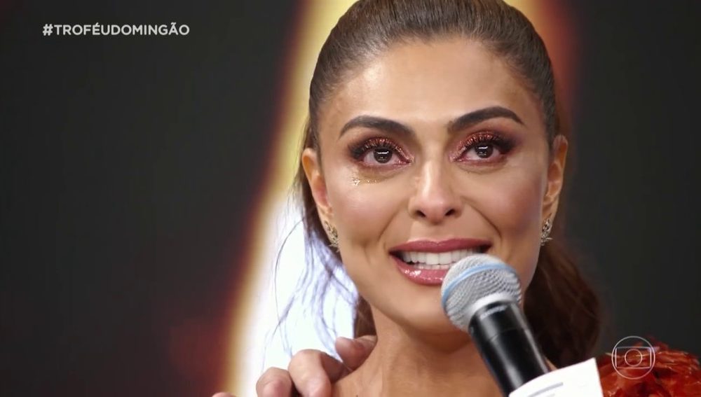 Juliana Paes vence Troféu Domingão (Foto: Reprodução)