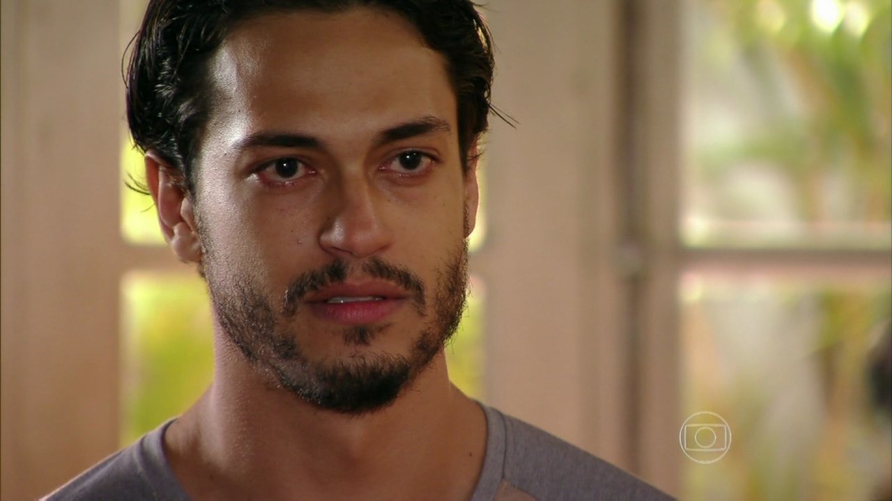 Hélio (Raphael Viana) em cena na novela Flor do Caribe, da Globo (Créditos: Reprodução)