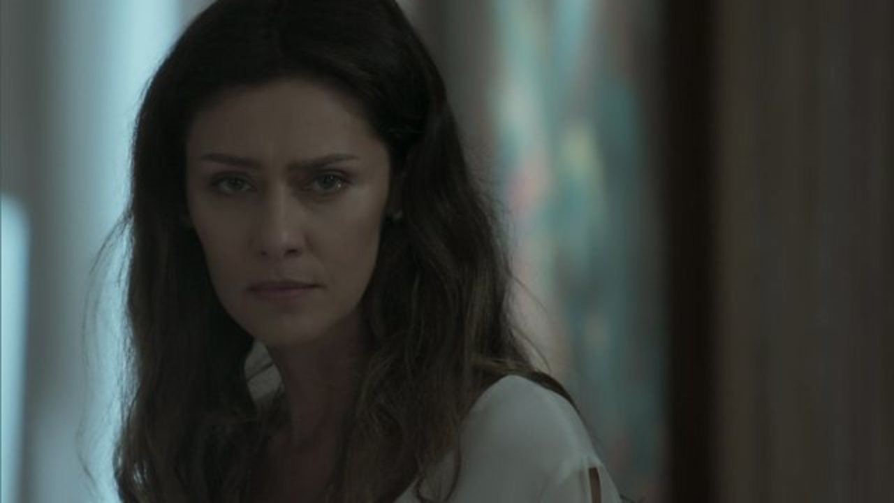 Joyce (Maria Fernanda Cândido) vai confrontar Ivana (Carol Duarte) no capítulo da novela A Força do Querer, da Globo (Créditos: Reprodução)