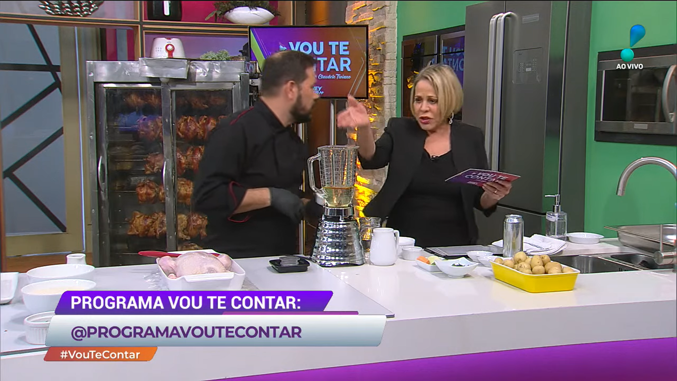 A apresentadora Claudete Troiano mandou o chef convidado da semana "calar a boca" ao vivo na RedeTV, durante o Vou Te Contar (Créditos: Reprodução)