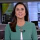 Carla Cecato é titular do telejornal Fala Brasil, exibido pela Record, é ficará afastada da emissora paulista (Créditos: Reprodução)