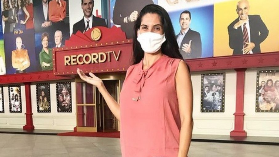 A repórter chegou na emissora em 2018 e está afastada por 10 dias. Créditos: Instagram/ Bruna Dealtry