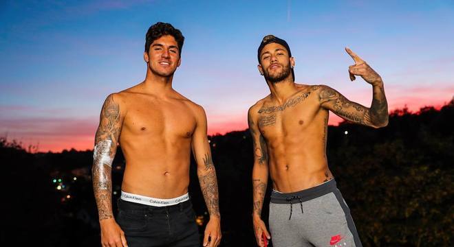 Neymar e Gabriel Medina. Foto reprodução