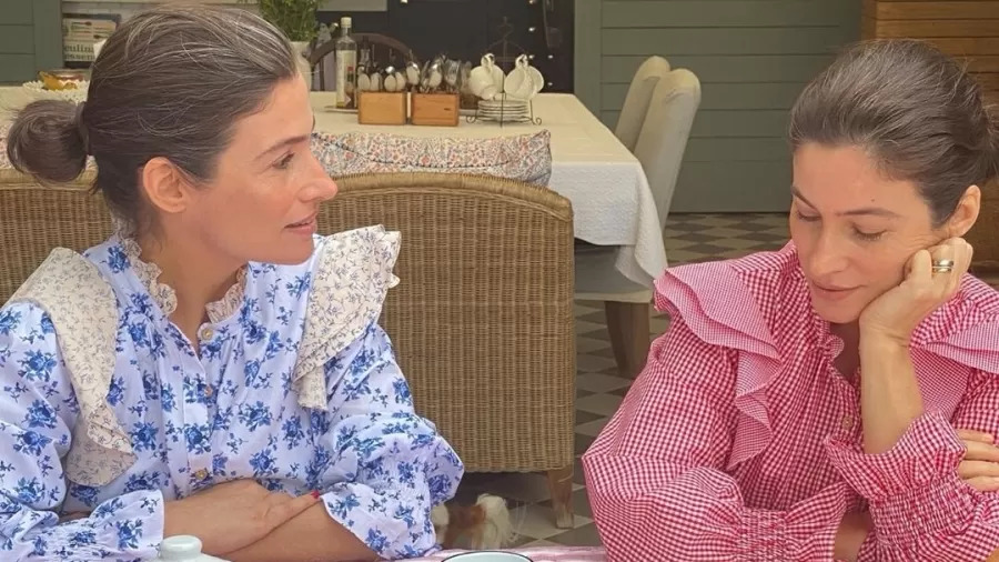 Renata e a irmã (Foto: Reprodução)