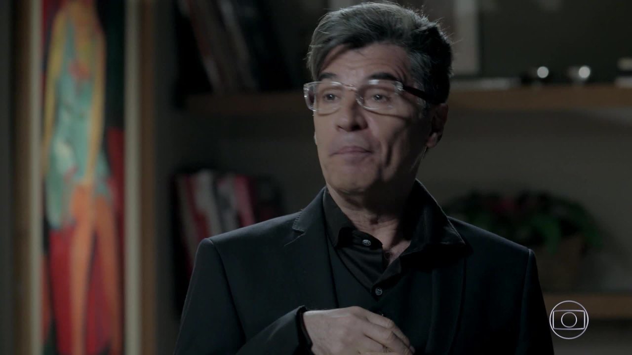 Téo (Paulo Betti) em cena no capítulo da novela Império, da Globo (Créditos: Reprodução)