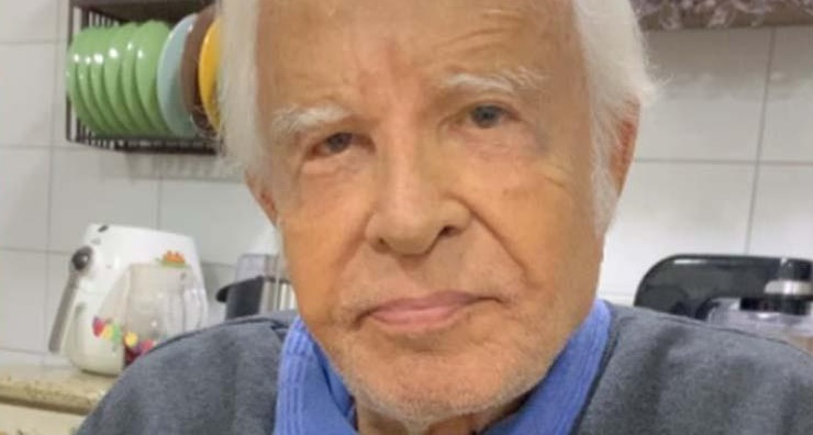 De fato, o filho adotivo de Cid Moreira continua dando detalhes da briga com a madrasta (Foto: Reprodução)