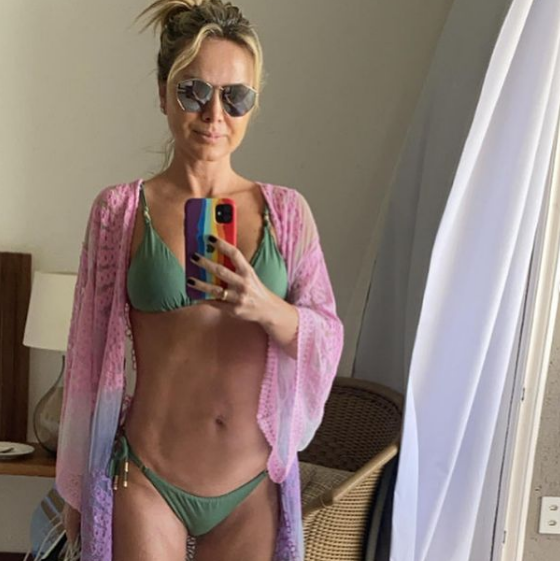 Eliana exibe seu corpo sarado em postagem no instagram (Reprodução: Instagram)