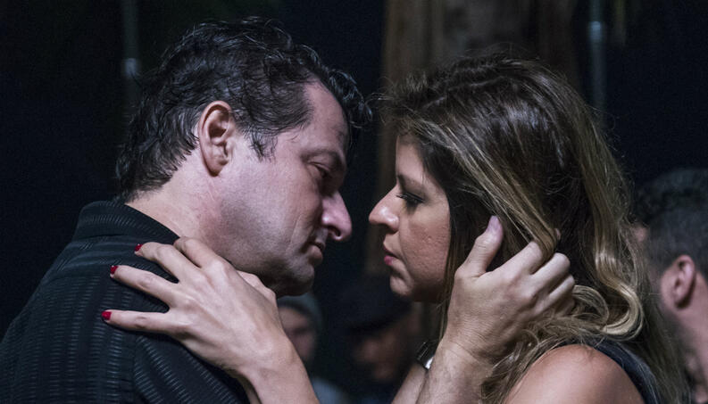 Malagueta (Marcelo Serrado) e Maria Pia (Mariana Santos) em cena na novela das sete da Globo (Créditos: Reprodução)