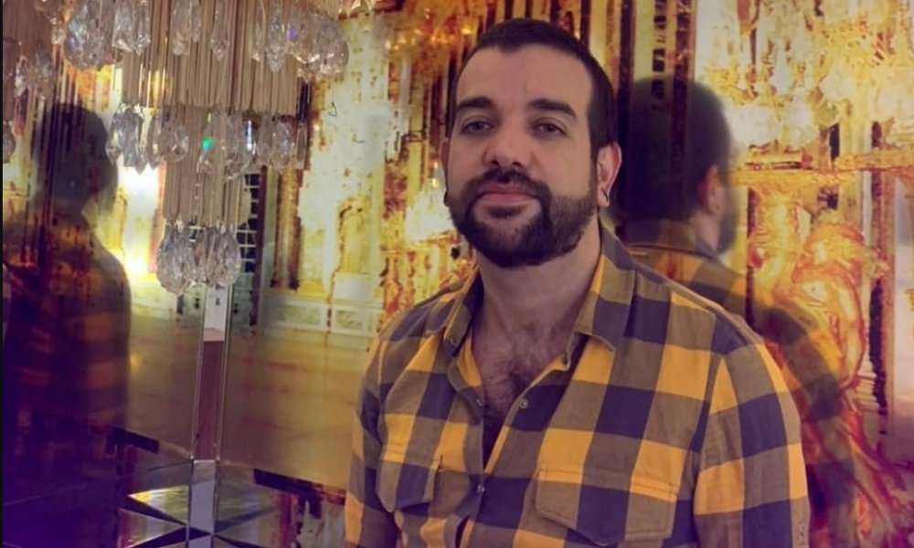 Sander Mecca, ex-integrante da banda Twister, de grande sucesso nos anos 2000, fez um grande desabafo sobre seu vício em drogas. Confira.