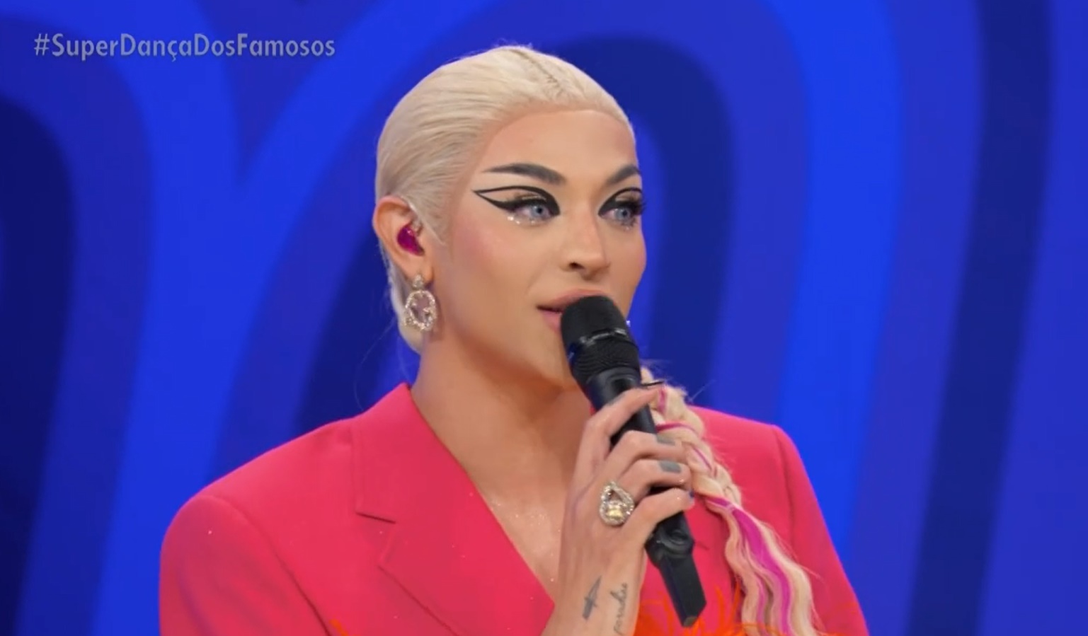 Em suma, Pabllo Vittar disse o que pensa sobre o EP de Juliette (Foto: Reprodução)