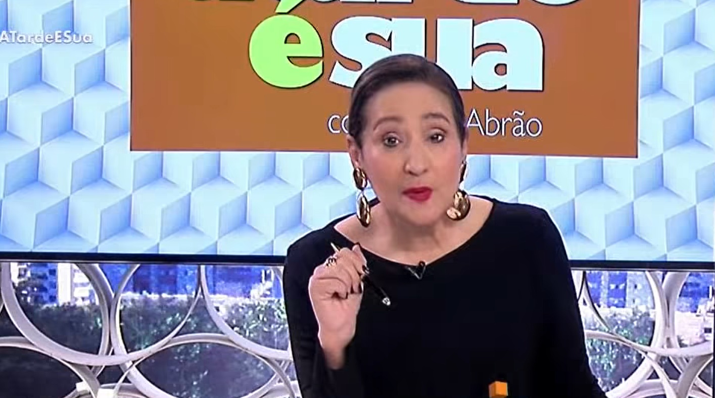 Em suma. Sonia Abrão está à frente do 'A Tarde É Sua' na RedeTV! (Foto: Reprodução)