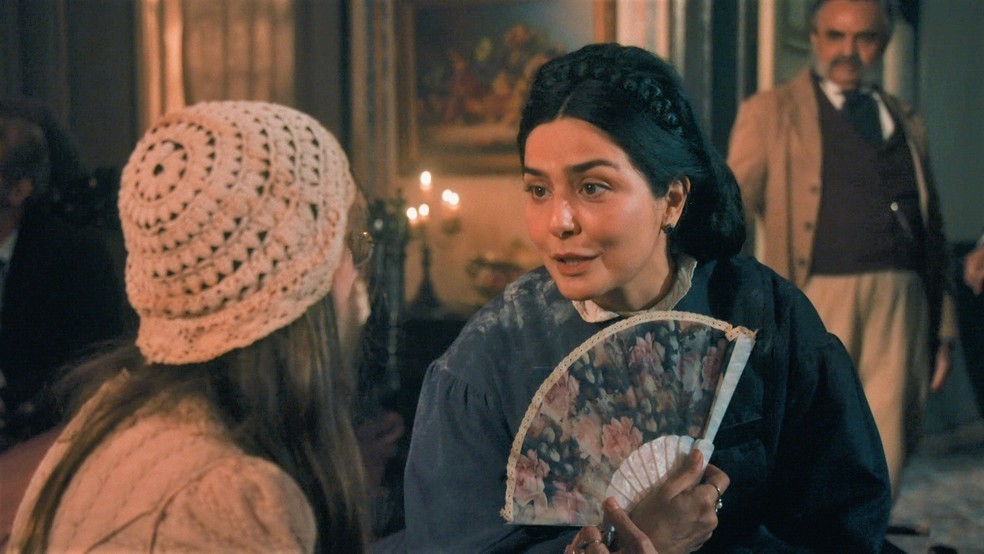 Teresa (Letícia Sabatella) em cena na novela Nos Tempos do Imperador, da Globo (Créditos: Divulgação)