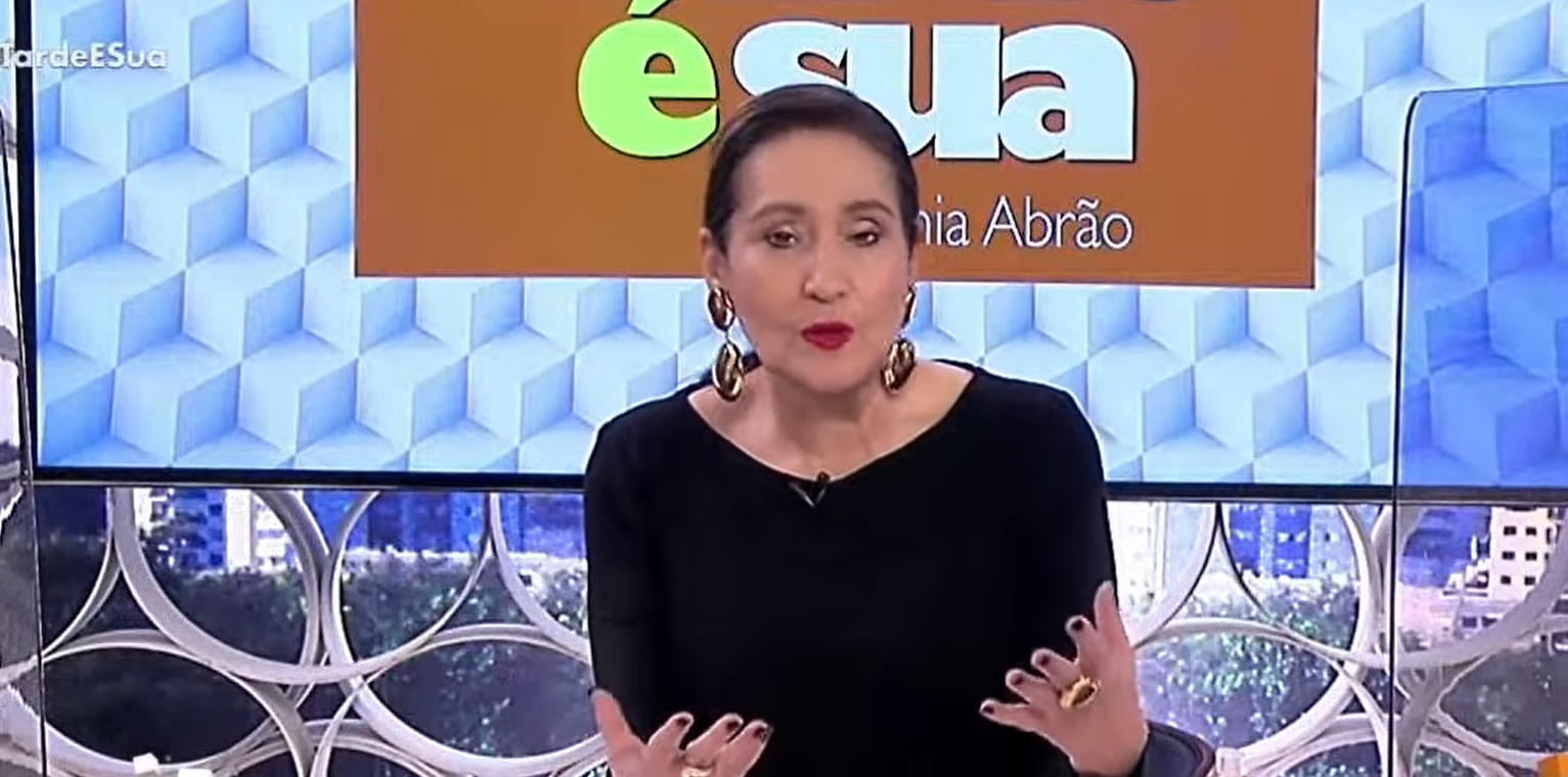 Sonia Abrão durante o 'A Tarde É Sua' na RedeTV! (Foto: Reprodução)