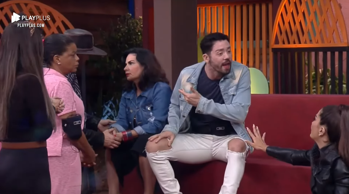 Discussão entre Solange Gomes e Rico na Fazenda (Reprodução: Record)