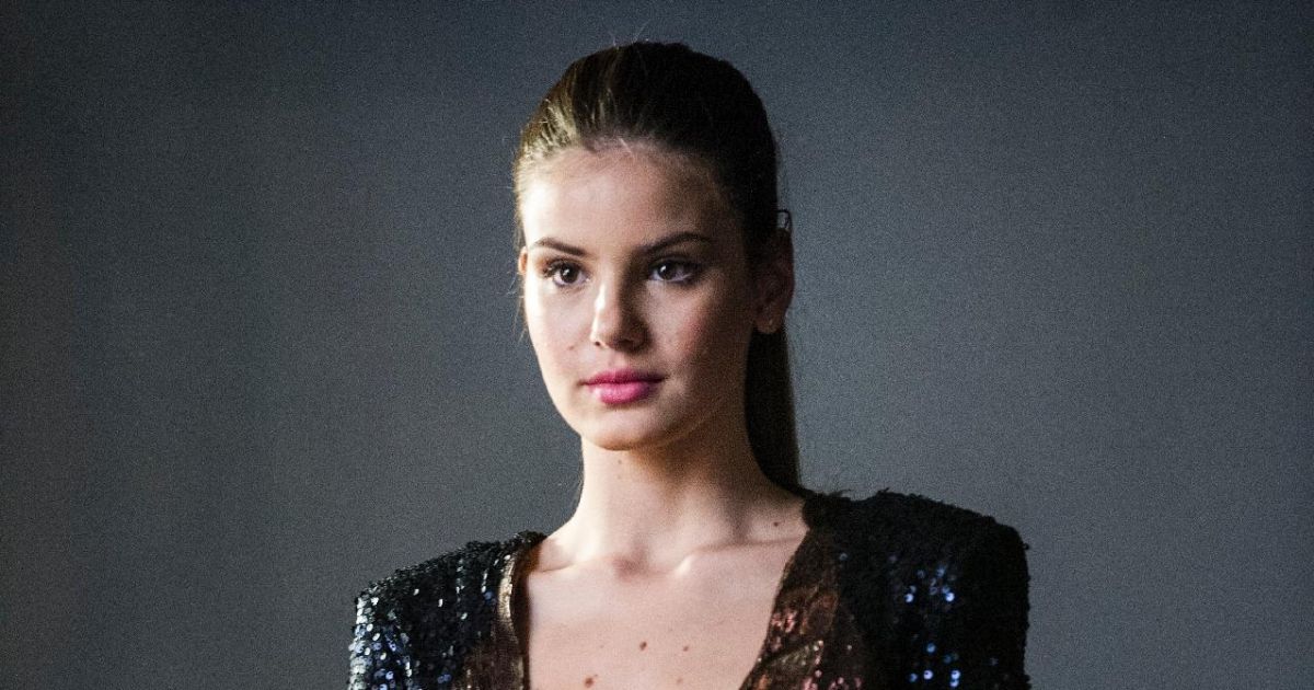 Camila Queiroz massacra famoso jornalista após ser criticada por atuação em Verdades Secretas