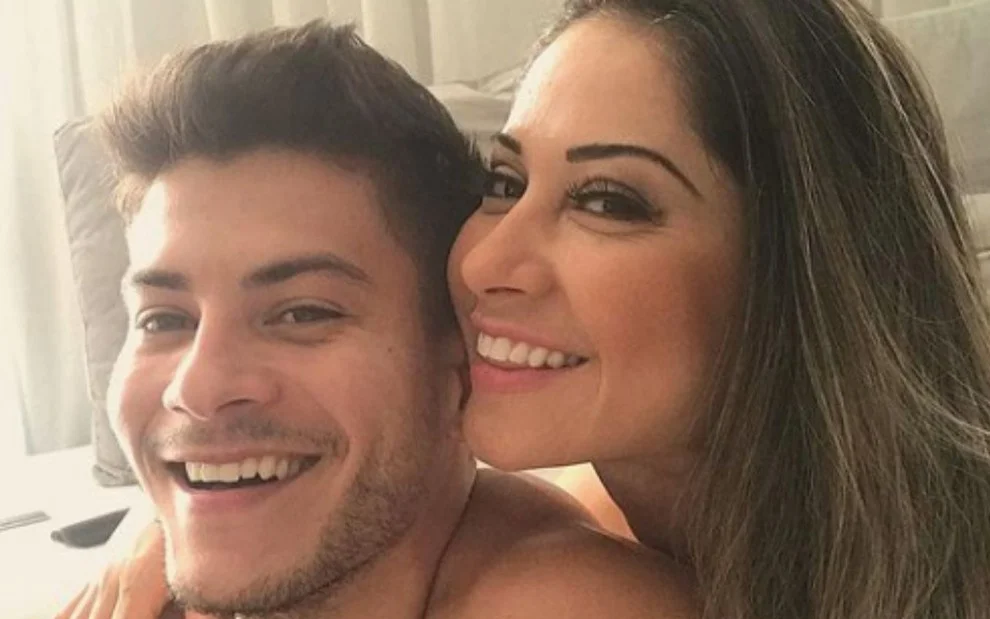 Mayra Cardi acabou desabafando sobre a decisão de reatar o casamento com o ex-marido, Arthur Aguiar. Confira o que ela tem a dizer e saiba.