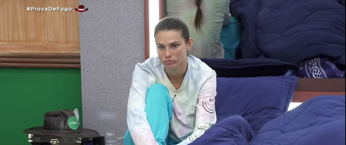 De fato Dayane Mello não ficou satisfeita com indicação de Bil Araújo na formação da roça na Fazenda (Reprodução: PlayPlus) De fato Dayane Mello não ficou satisfeita com indicação de Bil Araújo na formação da roça na Fazenda (Reprodução: PlayPlus)