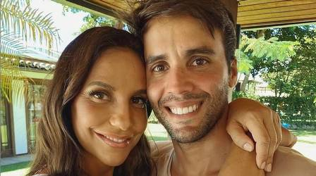 O marido de Ivete Sangalo, Daniel Cady, decidiu remover algumas fotos com a artista de seu perfil no Instagram. Fãs especulam o motivo. Veja.