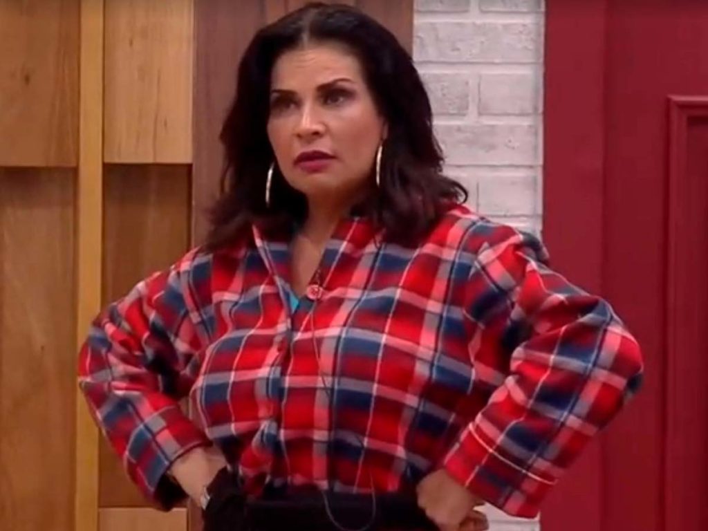 Aliás, Solange desceu o "pau" em Mc Gui durante votação (Reprodução: PlayPlus)