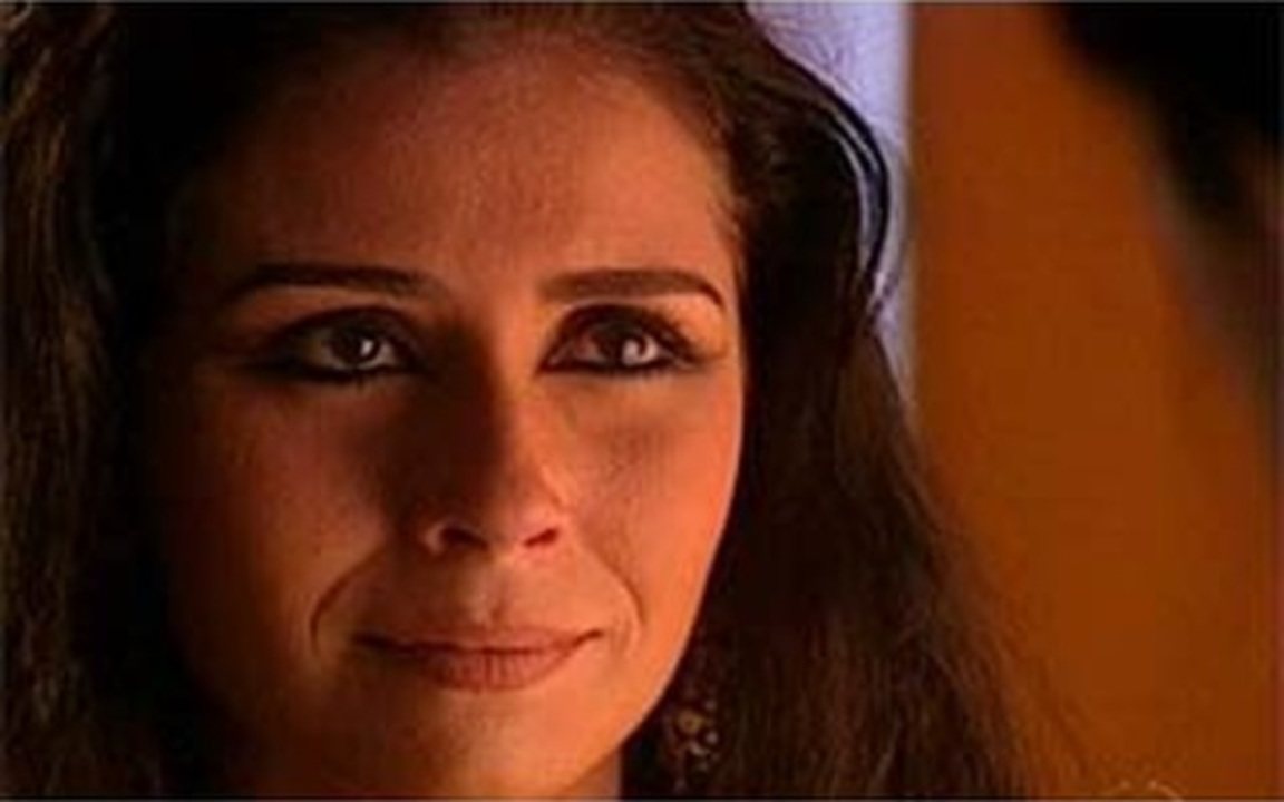 Jade (Giovanna Antonelli) em cena na novela O Clone (Créditos: Reprodução)