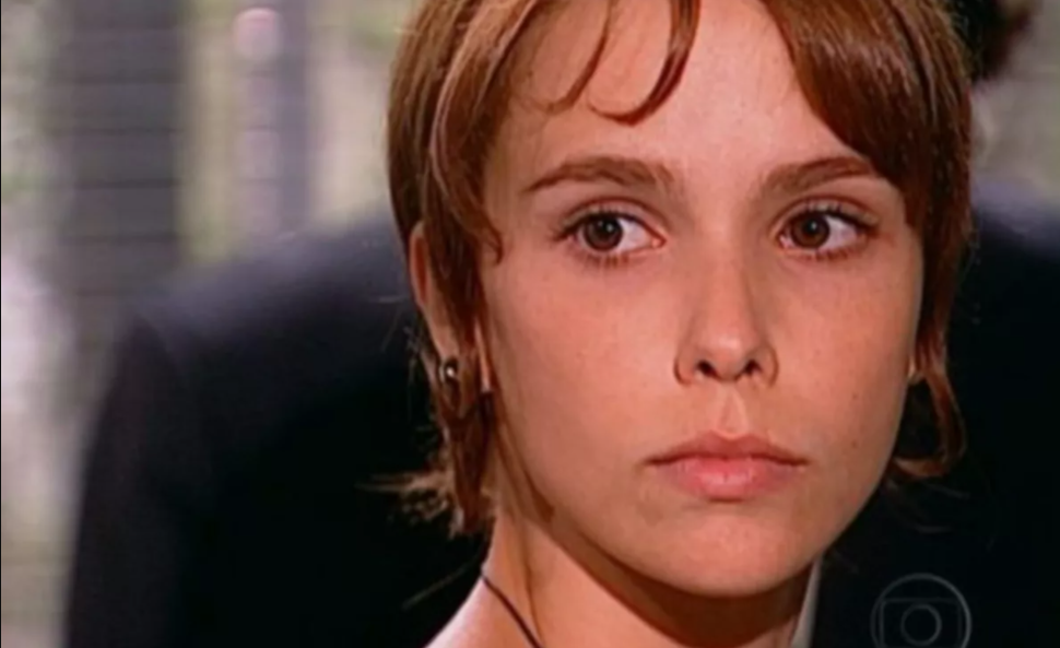 Mel (Débora Falabella) em cena na novela O Clone (Créditos: Reprodução)