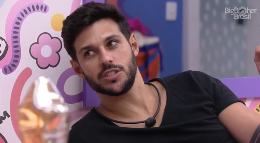 Rodrigo durante conversa no BBB22 (Créditos: Reprodução)