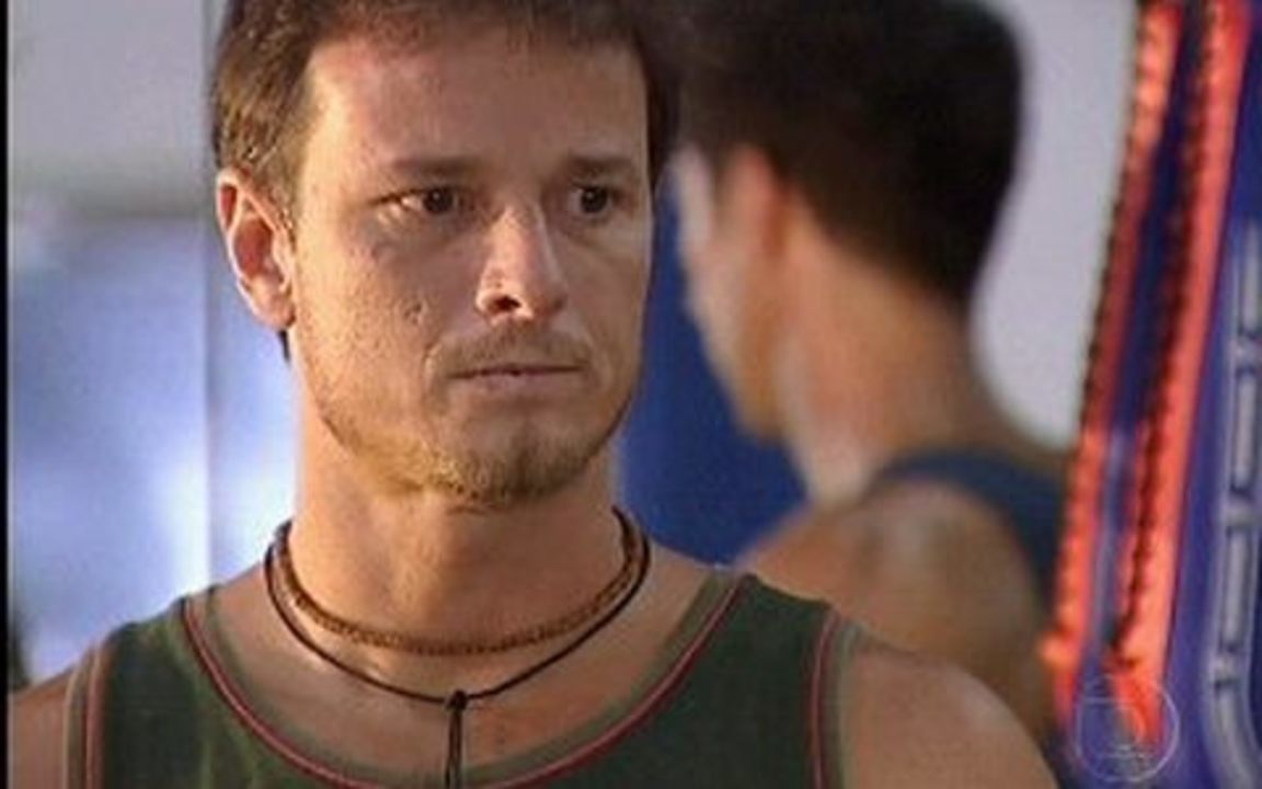 Xande (Marcello Novaes) em cena na novela O Clone (Créditos: Reprodução)