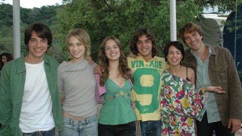 Então, os seis protagonistas da novela Alta Estação, exibida pela Record entre 2006 e 2007 (Créditos: Divulgação)