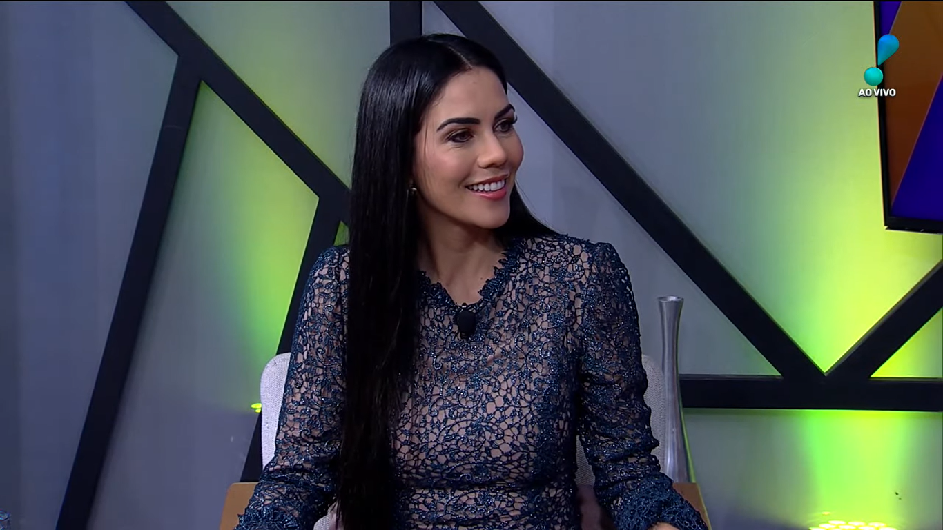 Daniela Albuquerque participou do Vou Te Contar com Claudete Troiano (Créditos: Reprodução/RedeTV)