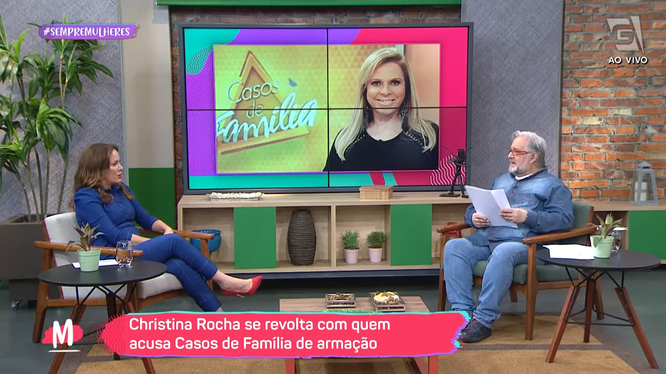 Durante o programa Mulheres, exibido ao vivo, a apresentadora Regina Volpato fez revelações da época em que apresentava o Casos de Família no SBT (Créditos: Reprodução/TV Gazeta)