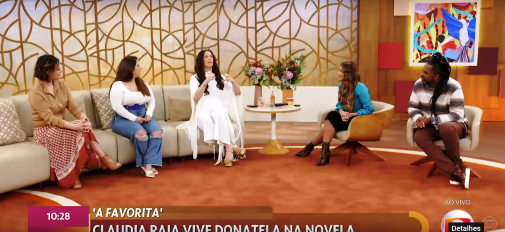 Cláudia Raia no Encontro com Patrícia Poeta e Manoel Soares (Foto: Reprodução)