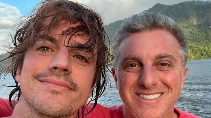 Em suma, Fernando e Luciano Huck são filhos por parte de mãe (Foto: Reprodução)