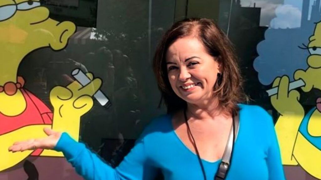 Após o insucesso na carreira de atriz em Chocolate Com Pimenta, Élida trabalha como dubladora de Jennifer Aniston (Foto: Reprodução)