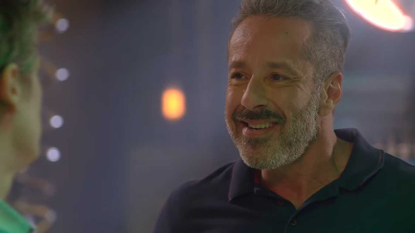 Roger (Otávio Martins) em cena na novela Poliana Moça (Créditos: Reprodução/SBT)